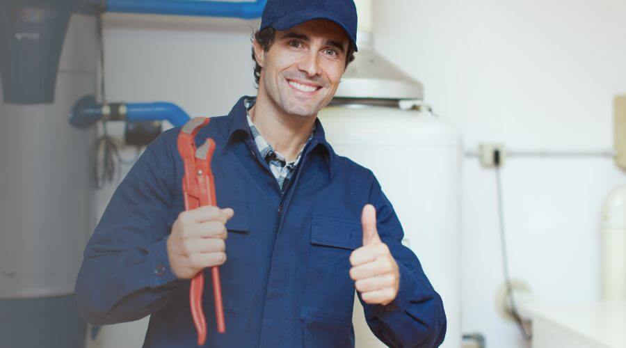Expert burst pipe repair services in Martinsburg, OH